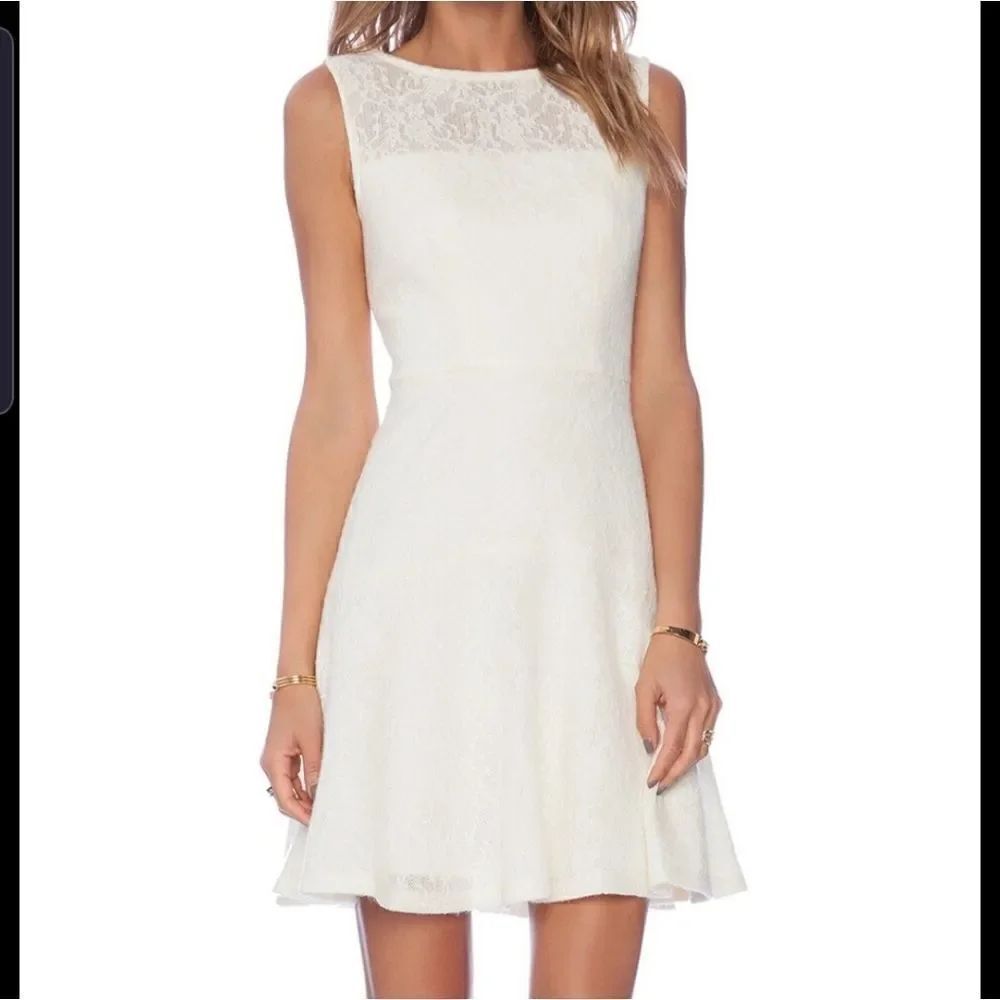 Black Halo Annapolis Mini Dress in Whisper  Sz 4